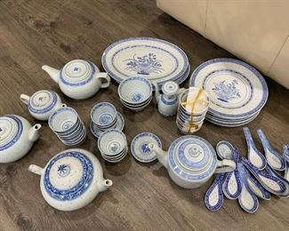 037 Blue and White Chinese China Set