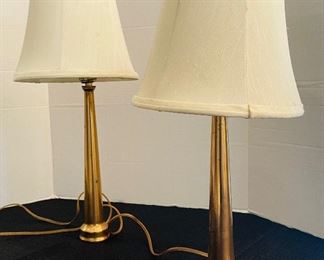 $100    19/ Pair of Elkhart IND brass lamps •  18high
