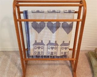 Quilt rack, throw