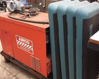 airco welding unit with mobile base