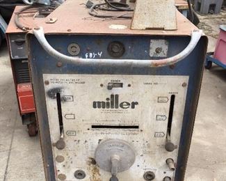 miller welding unit on mobile base