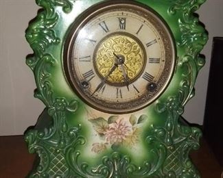 Our Finest European Porcelain Mantle Clock, beautifully decorated!, Sweet accessory,