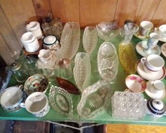 Ahhh...the glass canoes collection, look closely, it won't last long, super rare, a 60 Year old collection...