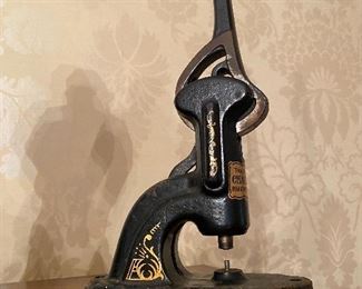 The Challenge Eyeletpress