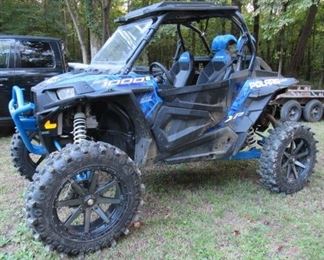 2017 Polaris Highlifter 1000 Rzr Side by Side - Has Audio Roof w/Blue Tooth - 1,162 Miles
