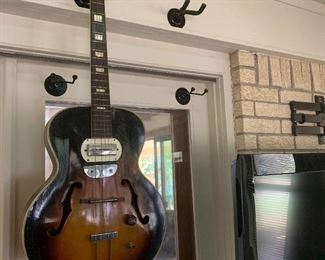 Harmony H-50 1948 Collector no case