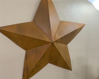 Metal star wall hanging