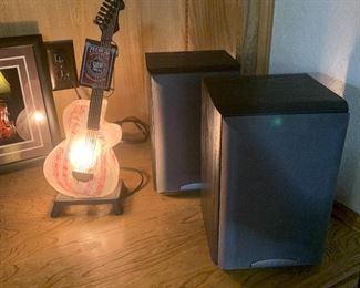 Guitar lamp