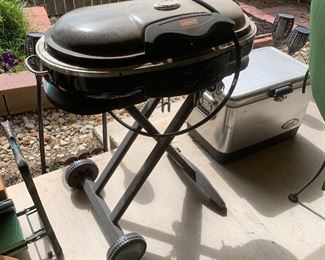 Coleman propane tailgating grill