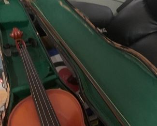 Scherl & Roth Violin w case (Stradivarius replica)