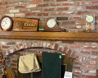 Mantel clocks 
