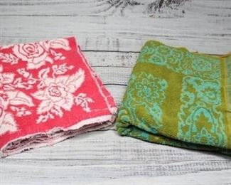 Pair of Vintage Bath Towels