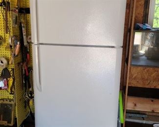 Frigidaire Refrigerator 