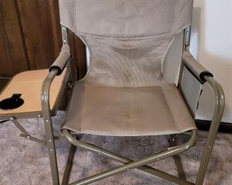Folding chair with side tray
