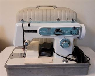 Sewing machine 
