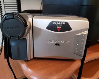 Sharp viewcam Hi8