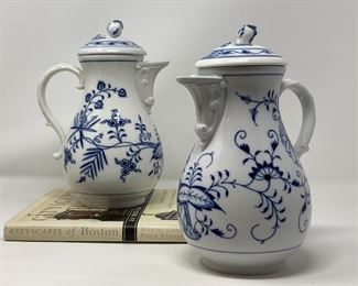 Meissen Porcelain Coffee Pots, Pair