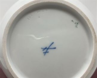 Meissen Porcelain Ming Dragon Pattern Coffee Set in Red, Twenty-One Piece Set