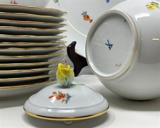 Meissen Porcelain Scalloped Edge Strewn Flowers