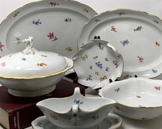 Meissen Porcelain Scalloped Edge Strewn Flowers, Six (6) Piece Serving Set