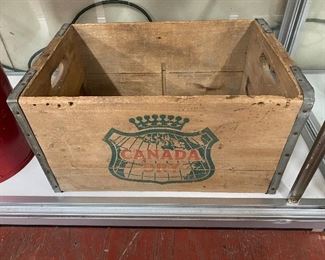 Canada Dry Wooden drink Crate