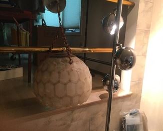 She’ll modlight and Crome pole lamp 