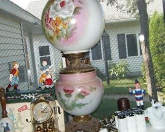 The lamp has a thistle on the base right? Ok here's the story for this sale .When my mom was in the hospital this huge fat man lumbers in to her room and plops down in a chair.He is the hospital counselor to see into your spiritual well being .So the poor guy trying to find common ground asks my mom what her favorite flower is? She snaps a thistle to be sarcastic as she doesn't want him there and the guy says oh when I was a boy on the farm the cows loved to eat thistles. We looked at each other as we know cows do not eat thistles not at all. So the big FAT bullshit guy takes the hint and lumbers off.When I see a thistle I think of that big fat guy.