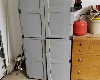 Rubbermaid cabinet