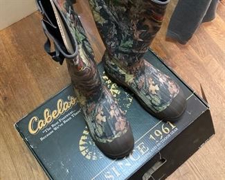 Cabela's camo mucker Boots 