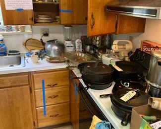 Lots of good collectible cast iron