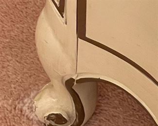 Thomasville Furniture Mid-century French Provincial Dresser & Mirror (1962); Neutral color with solid wood frame and brass hardware. GREAT CONDITION!!!