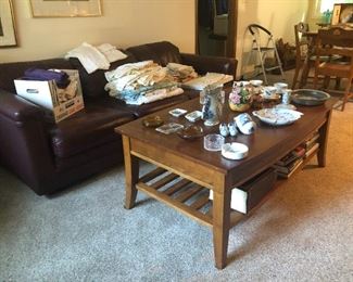 Coffee Table, Nik Naks