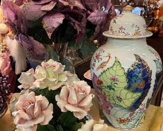 Pair of Mottahedeh Tabacco Leaf ginger jars