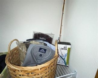 Men's Clothing 38x29/46R/Shoes 8-1/2 to 9!