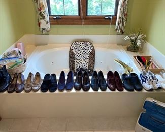Size 7-1/2 & 8 Women's Shoes!
