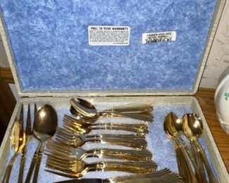Reed & Barton Golden Rosewell 65 Piece Flatware!