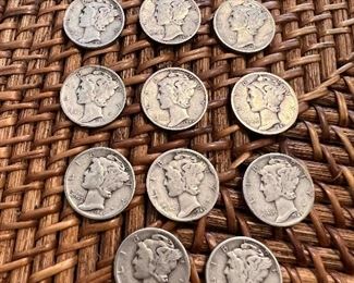 Lot 38  11 1945 Mercury Dimes $33
Circulated Ungraded coins 90% silver 
