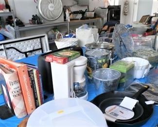 KITCHEN ITEMS AND COOKBOOKS