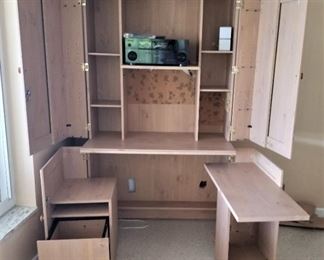 HOME OFFICE ARMOIRE