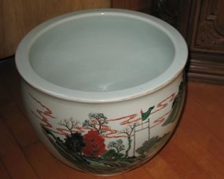 large Chinese urn, large decoration