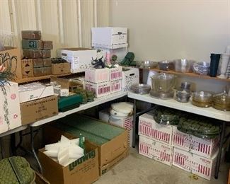 Lots of Oasis and plastic basket liners