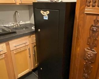 Gun safe