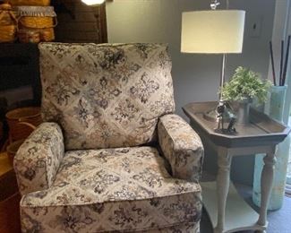 Electric Recliner, Modern Positional Table Lamp, Side Table, Baskets