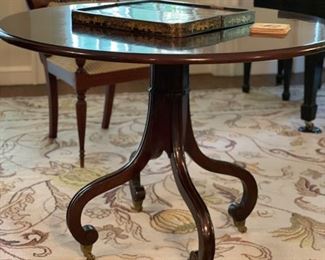 Dessin Fournir Game Table. Measures 42" D. Photo 1 of 3.