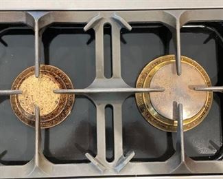 La Cornue Chateau 120 Range. Gas. 5 Burners. Measures 48" W x 31" D (27.5" from oven to wall when installed). Photo 8 of 10.