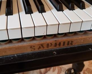 1926 Steinway & Sons Ebony Satin Gloss Finish Model M Baby Grand Piano with PlayerDisc System. Refurbished by Kurt Saphir. Formal Resale Appraisal, Available Upon Request, Performed by Piano Technician: Dornfeld Piano Tuning. Photo 4 of 12.