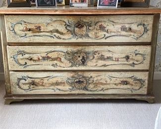 French Provincial 3-Drawer Bureau. Photo 1 of 2.