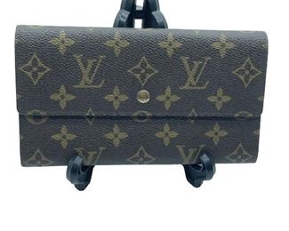 VTG LOUIS VUITTON MONOGRAM INTERNATIONAL WALLET