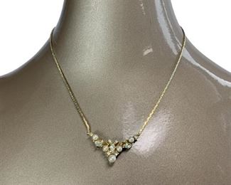 VINTAGE DIOR GOLD & PEARL PENDANT NECKLACE