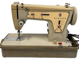 VINTAGE PORTABLE SINGER SEWING MACHINE 16"